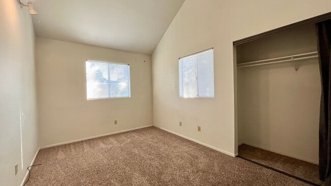 Building Photo - Desirable Pine Creek Condo Near Cal Poly  ...