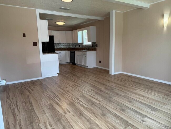 Building Photo - 1310 El Dorado Dr