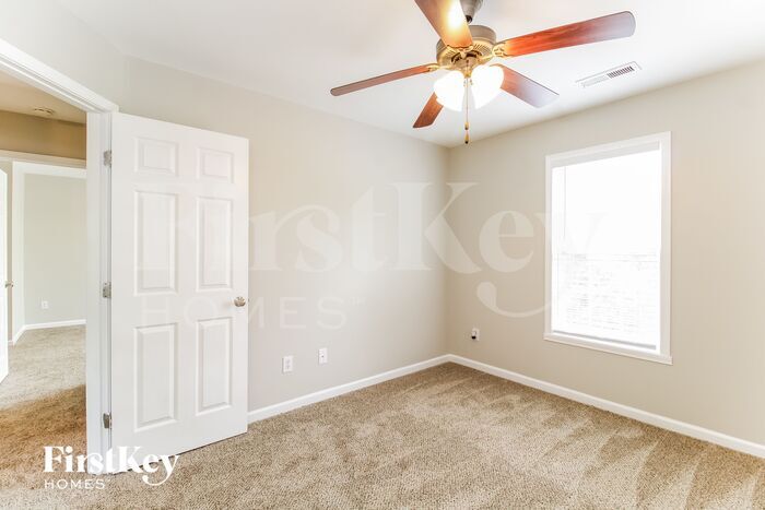 Building Photo - 5110 Thurston Ct
