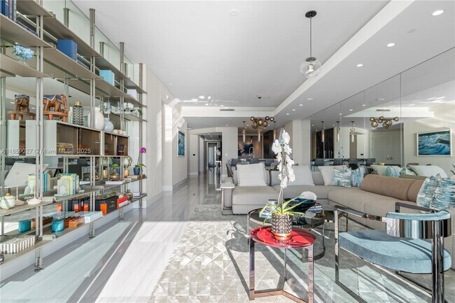 Building Photo - 17901 Collins Ave