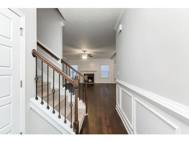 Building Photo - 210 Palisade Rdg