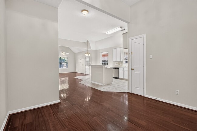 Building Photo - 8503 Raybluff Ln