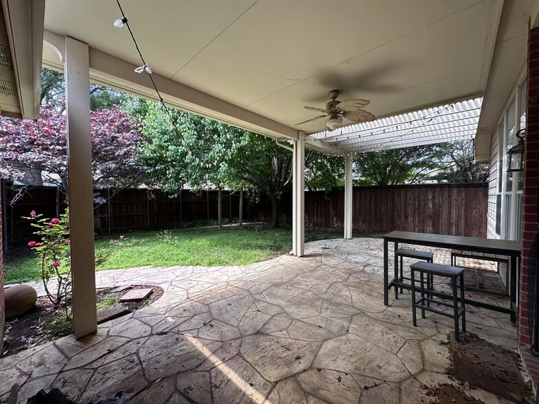 Building Photo - 3628 Mason Dr