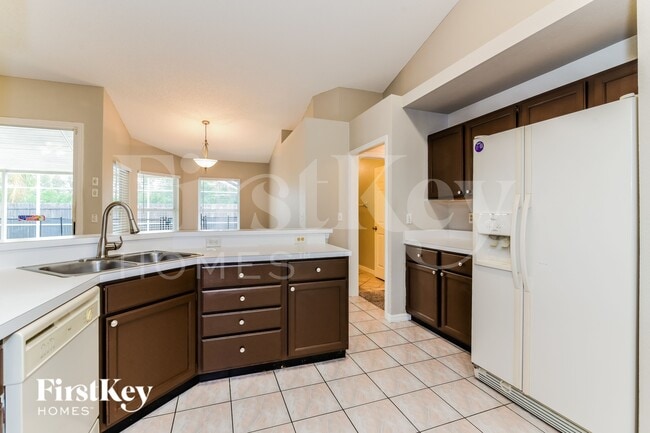 Building Photo - 2841 Picadilly Cir