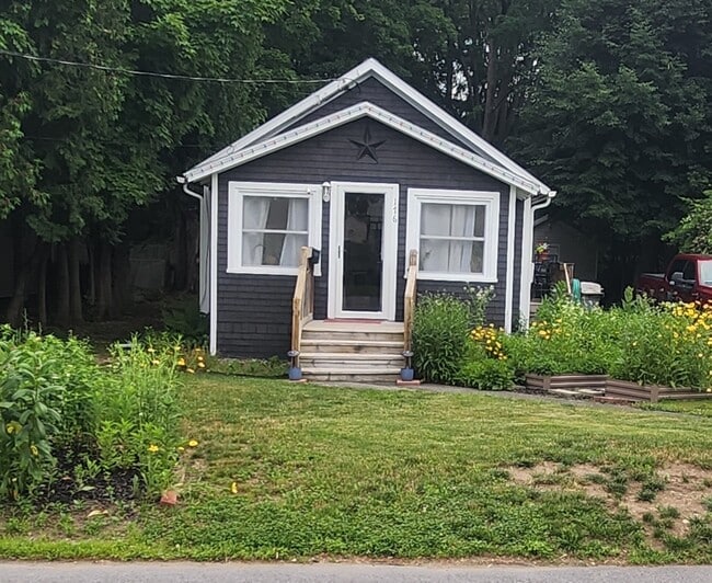 Building Photo - 176 W North St