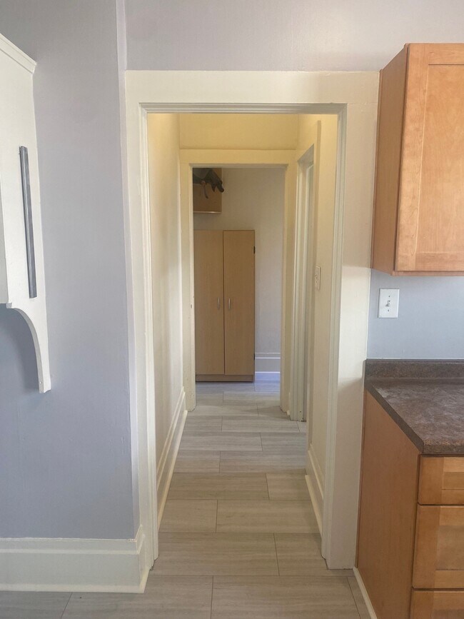 Hallway - 2707 I St