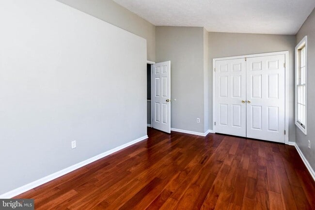 Building Photo - 2156 Commissary Cir