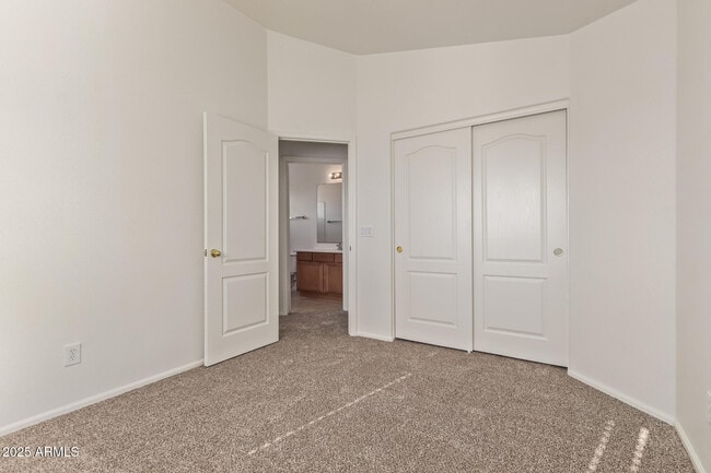 Building Photo - 2432 W Blue Sky Dr