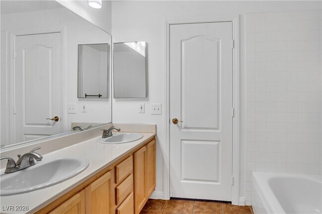 Building Photo - 8940 Emery Lake St