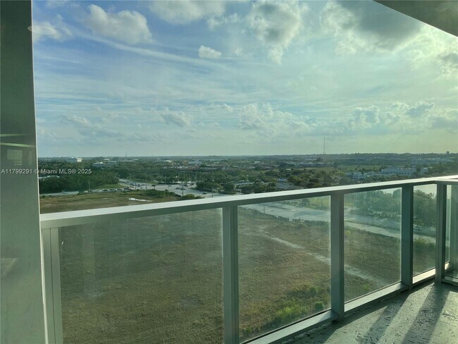 Building Photo - 2000 Metropica Wy