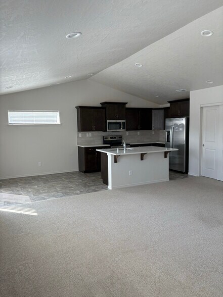 Building Photo - 4237 W Wood Ct