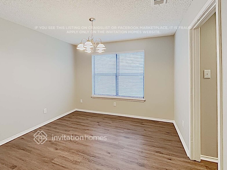 Building Photo - 2414 Claremont Dr
