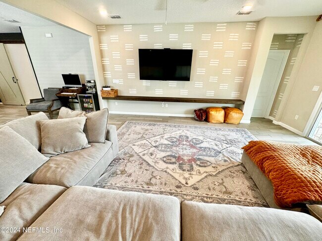 Building Photo - 7378 Rock Brook Dr