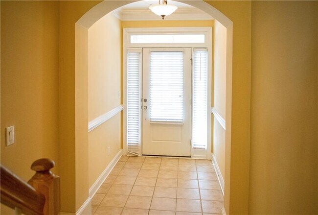 Building Photo - 2627 Gadsen