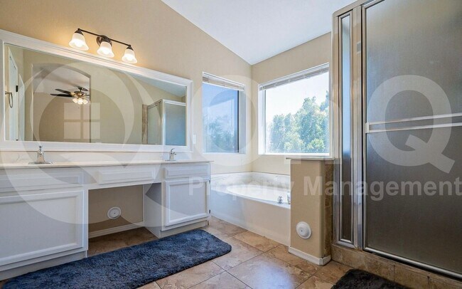 Building Photo - 877 W Shellfish Dr