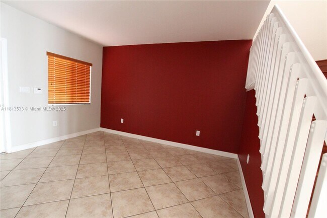 Building Photo - 14758 SW 9th Ln