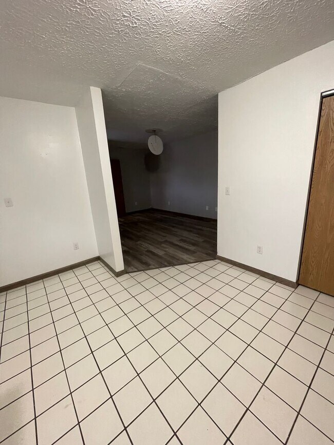 Building Photo - 72 Chittenden Ave