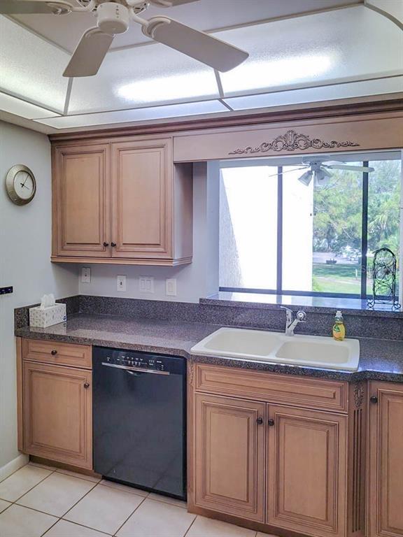 Building Photo - 5018 MARSHFIELD Rd