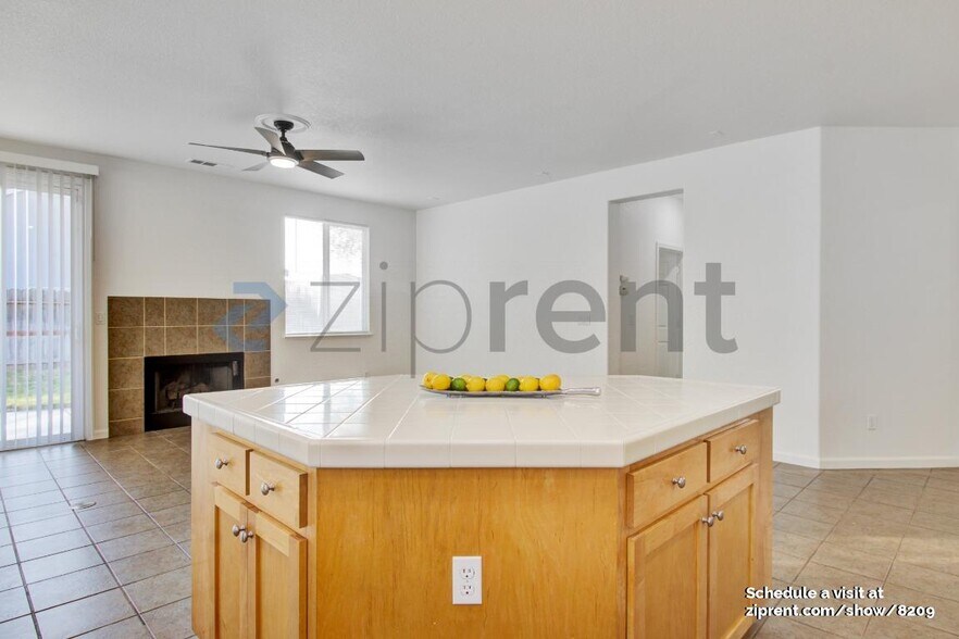 Building Photo - 808 Ann Marie Dr