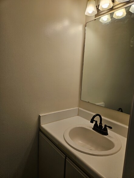 Building Photo - 116 St Andrews Ln