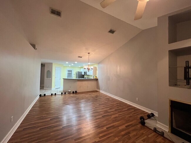 Building Photo - 7305 Hollis St