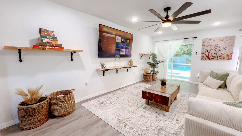Building Photo - 3811 Hargill Dr