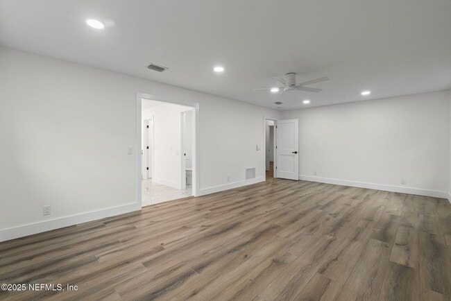 Building Photo - 5477 Brightwater Ln