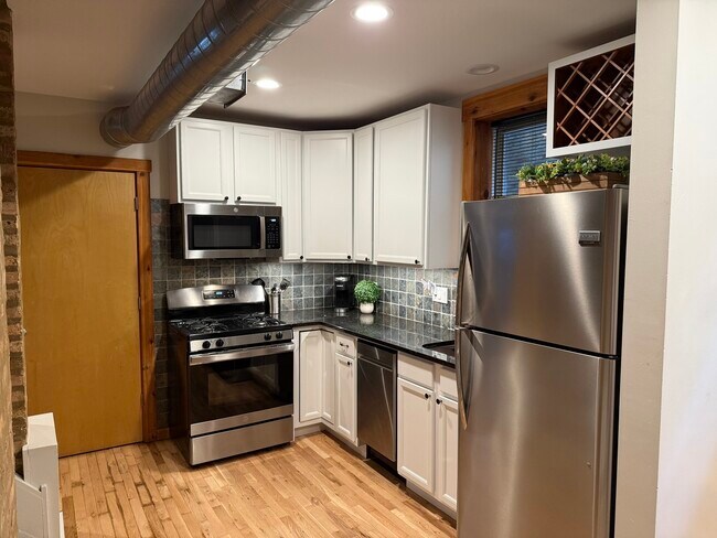 Building Photo - 4104 N Mozart St