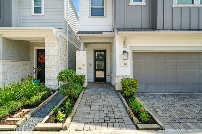 Building Photo - 1518 Callaking Pl