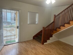 Building Photo - 919 Kentucky St