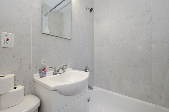 Building Photo - 70 W 3rd St