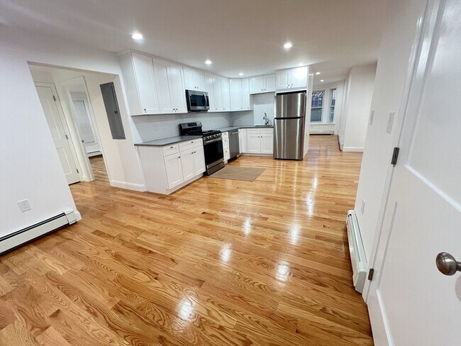Primary Photo - 50 Conant St