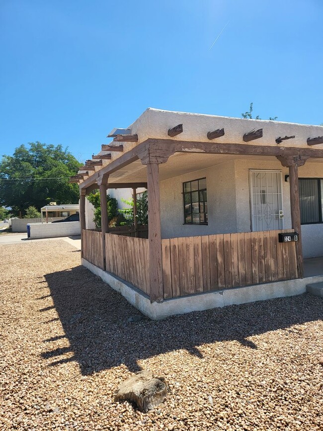 Building Photo - 324 Monroe St NE