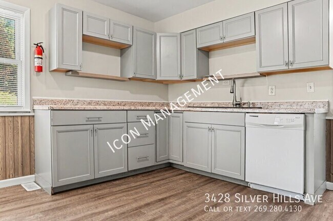 Building Photo - 3428 Silver Hills Ave