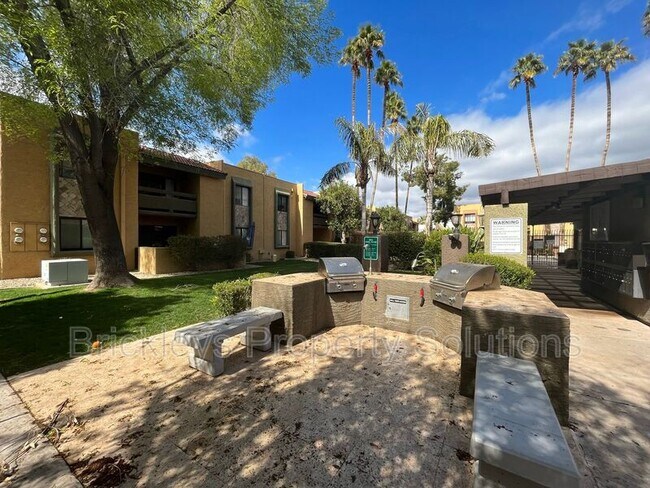 Building Photo - 8500 E Indian School Rd