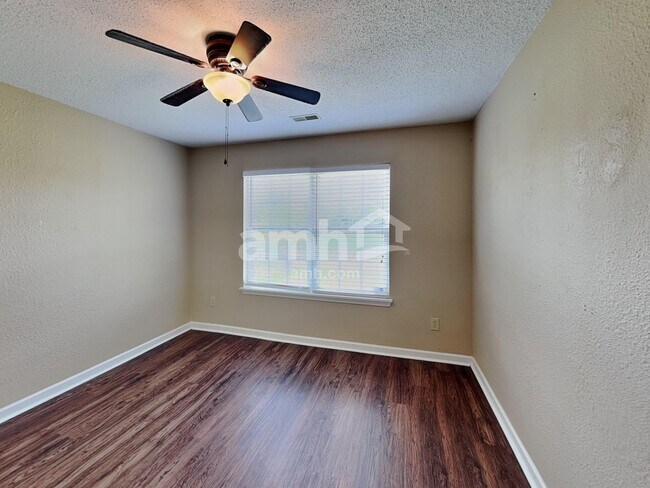 Building Photo - 8316 Crosser Dr