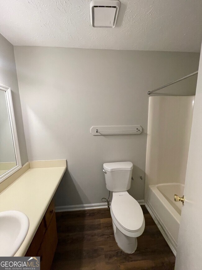 Building Photo - 155 Bowen St