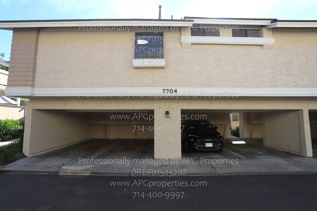 Building Photo - 7704 Elmdale Way