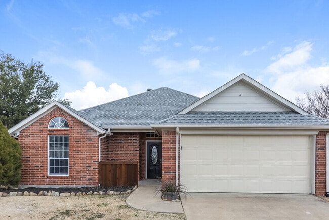 Building Photo - 211 Brookhaven Cir