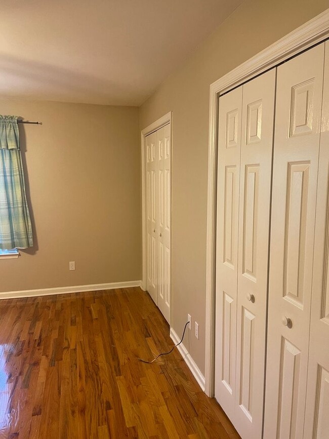 Building Photo - Huge 2/2.5 off Apalachee Parkway!