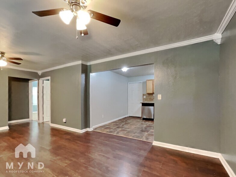 Building Photo - 305 Sherbrook Ct