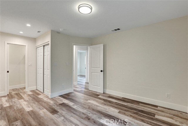 Building Photo - 404 E Glendale Dr