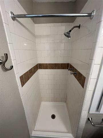 Building Photo - 323 N Cottonwood Dr
