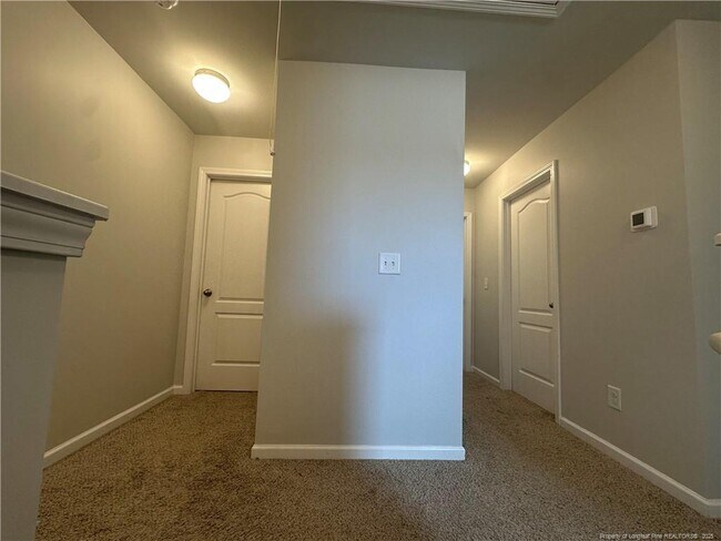 Building Photo - 910 Sapphire Stone Ln
