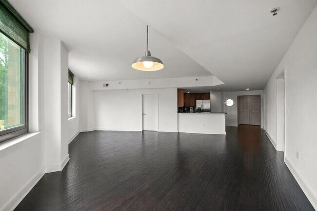 Building Photo - 800 Jackson St