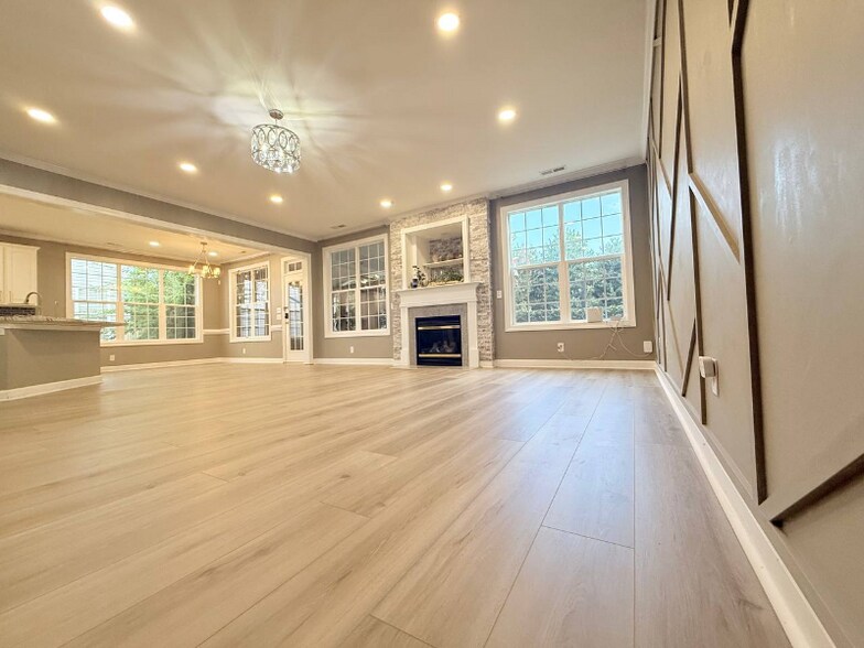 Building Photo - 2519 Harlington Ln