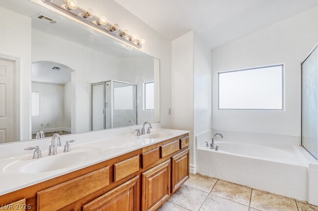 Building Photo - 4784 Essen Ct