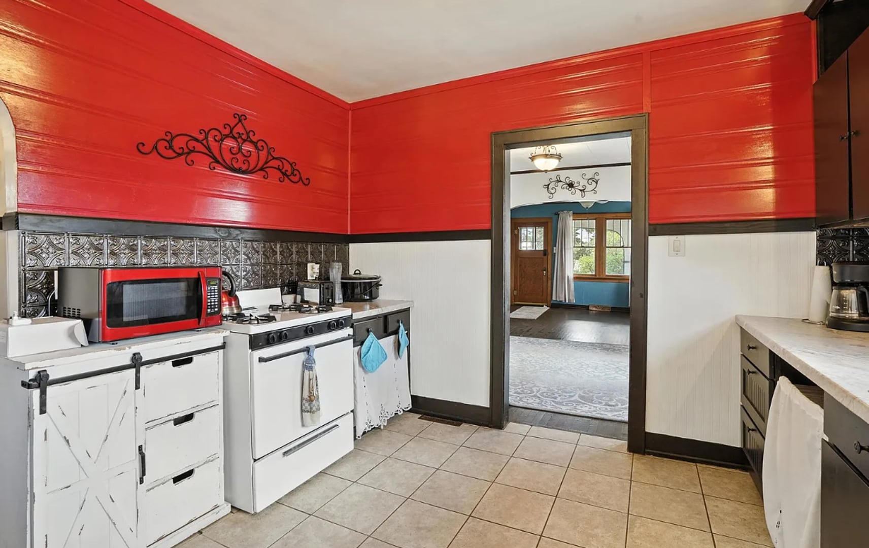 Building Photo - 212 May St