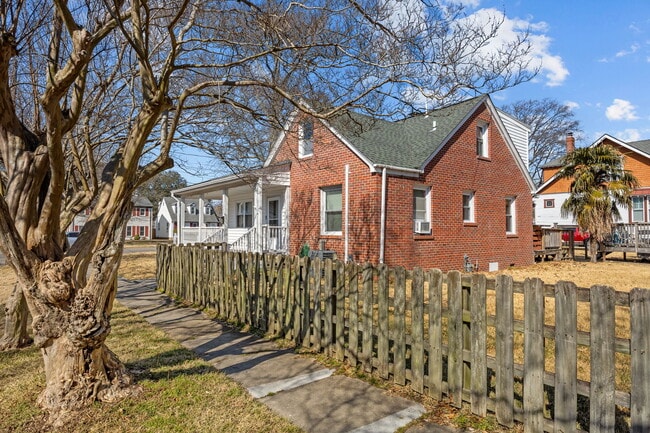 Building Photo - 9120 Granby St