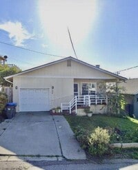 Building Photo - Charming Beach House in Morro Bay
